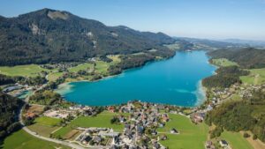 Fuschl am See und Fuschlsee (c)Fuschlseeregion-Skyblue